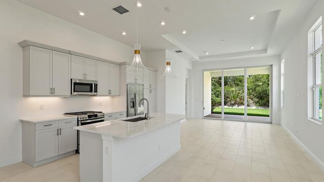 204 SE Via Sangro, Port St. Lucie, FL 34952