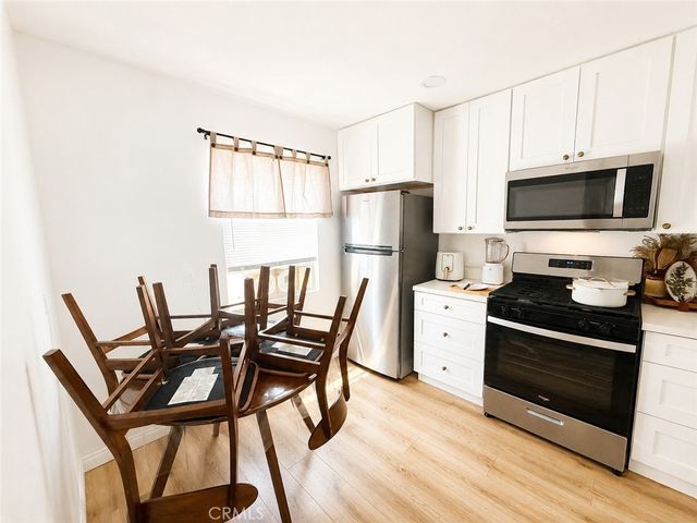 1113 S Golden West Avenue, Santa Ana, CA 92704