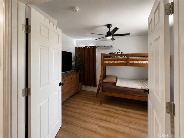 1113 S Golden West Avenue, Santa Ana, CA 92704