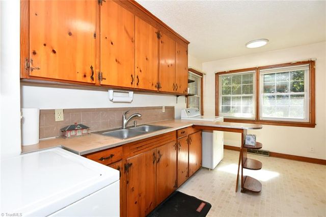 2312 Sharpe Road, Greensboro, NC 27406