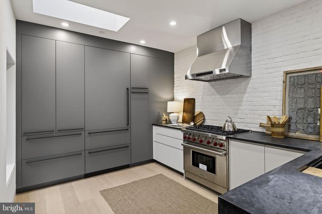 1923 MANNING ST, Philadelphia, PA 19103