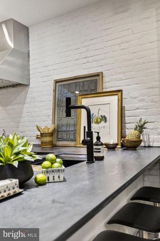 1923 MANNING ST, Philadelphia, PA 19103