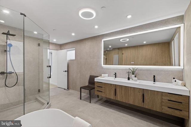 1923 MANNING ST, Philadelphia, PA 19103