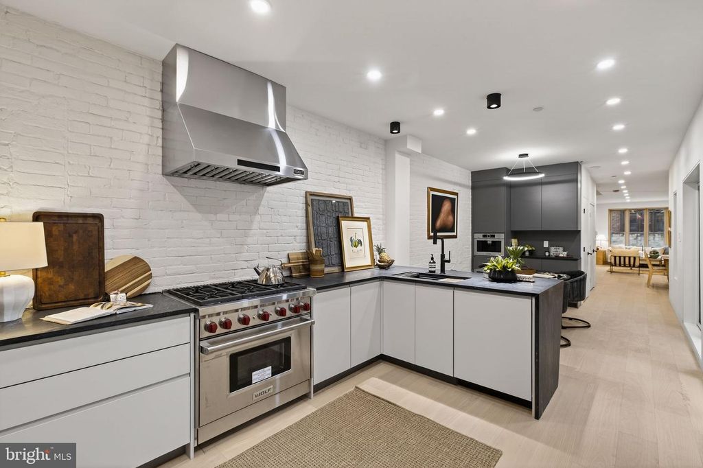 Image 11 of property listing at 1923 MANNING ST, Philadelphia, PA 19103