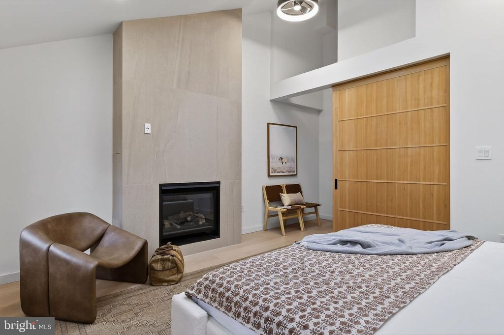 Image 24 of property listing at 1923 MANNING ST, Philadelphia, PA 19103