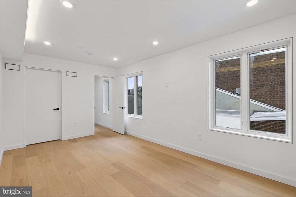 Image 43 of property listing at 1923 MANNING ST, Philadelphia, PA 19103