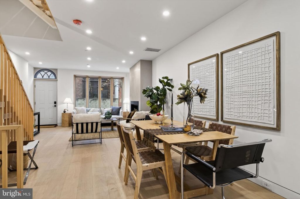 Image 6 of property listing at 1923 MANNING ST, Philadelphia, PA 19103