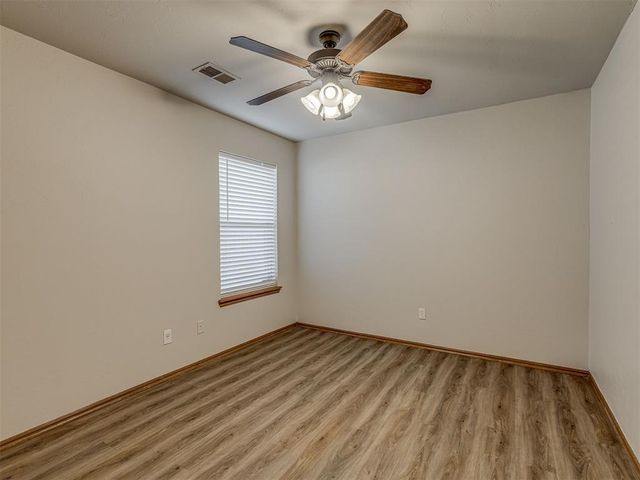 3800 Kensington Drive, Moore, OK 73160