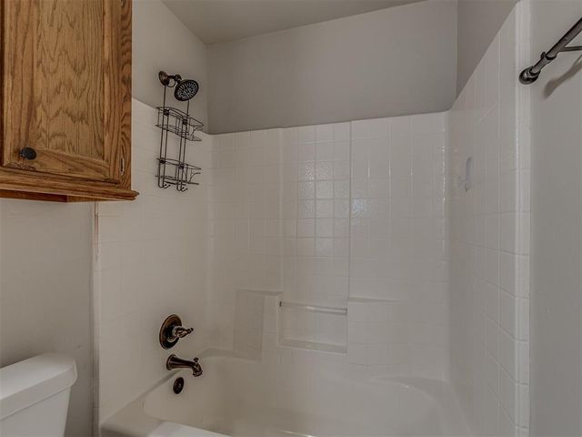 3800 Kensington Drive, Moore, OK 73160