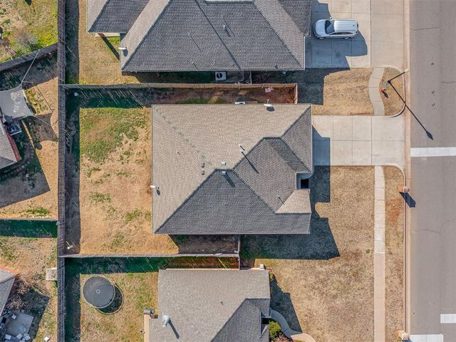 3800 Kensington Drive, Moore, OK 73160