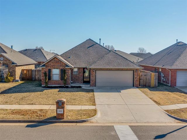 3800 Kensington Drive, Moore, OK 73160