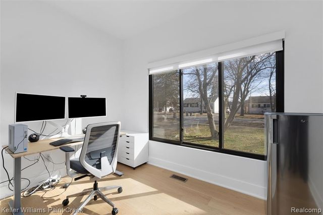 2021 Van Courtland Drive, Troy, MI 48083