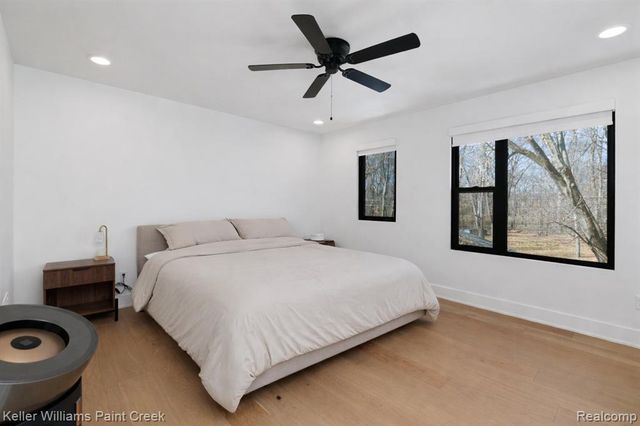 2021 Van Courtland Drive, Troy, MI 48083