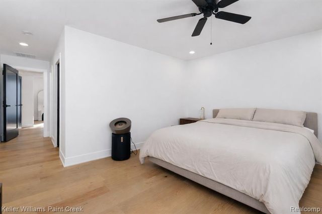 2021 Van Courtland Drive, Troy, MI 48083