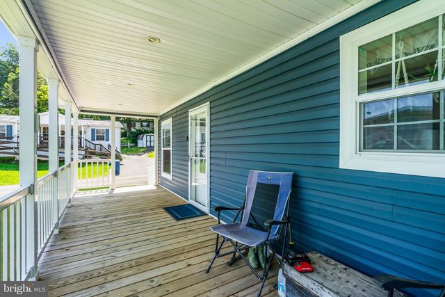 12 LAKEVIEW DR, Quakertown, PA 18951