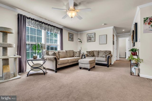 12 LAKEVIEW DR, Quakertown, PA 18951
