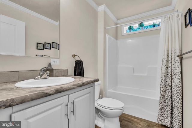 12 LAKEVIEW DR, Quakertown, PA 18951