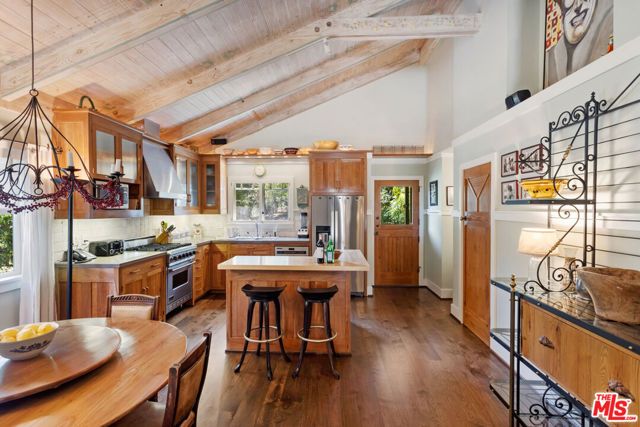 635 Greenleaf Canyon Boulevard, Topanga (los Angeles), CA 90290
