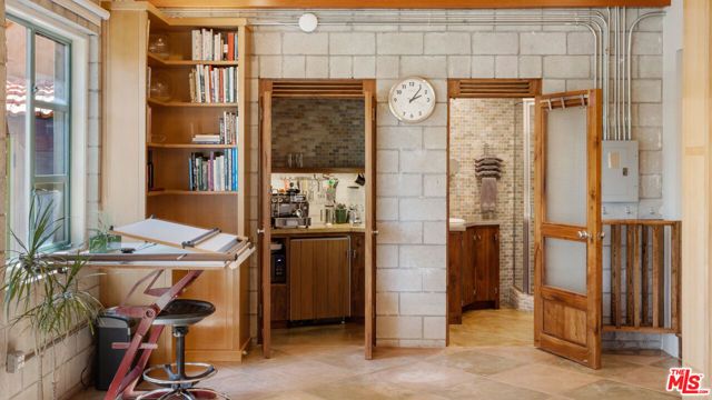 635 Greenleaf Canyon Boulevard, Topanga (los Angeles), CA 90290