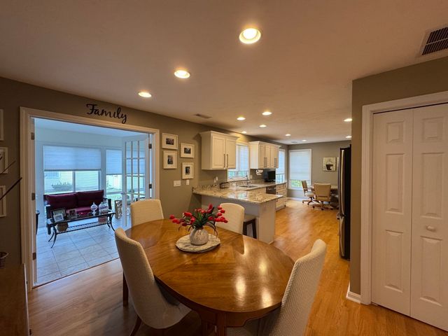 31 Dunbar Drive, Easton, MA 02356