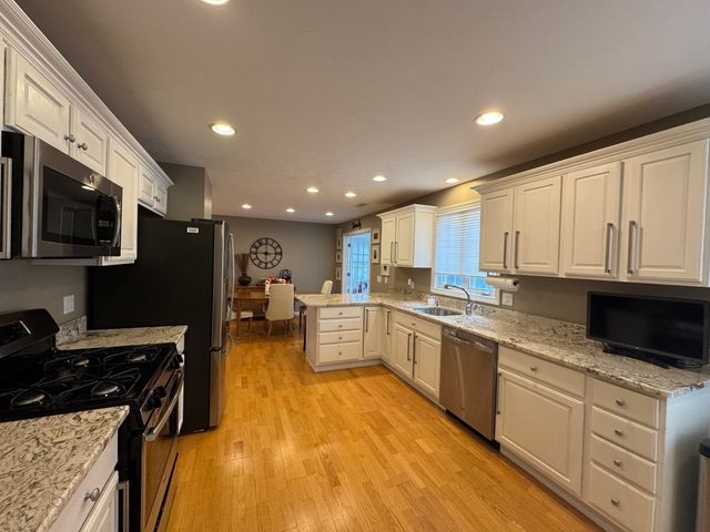 31 Dunbar Drive, Easton, MA 02356