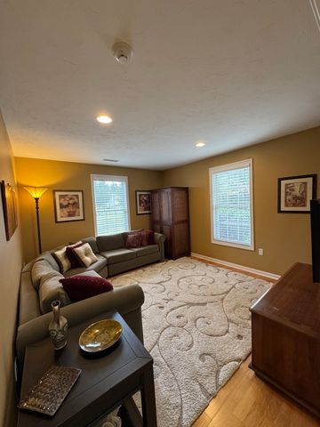 31 Dunbar Drive, Easton, MA 02356