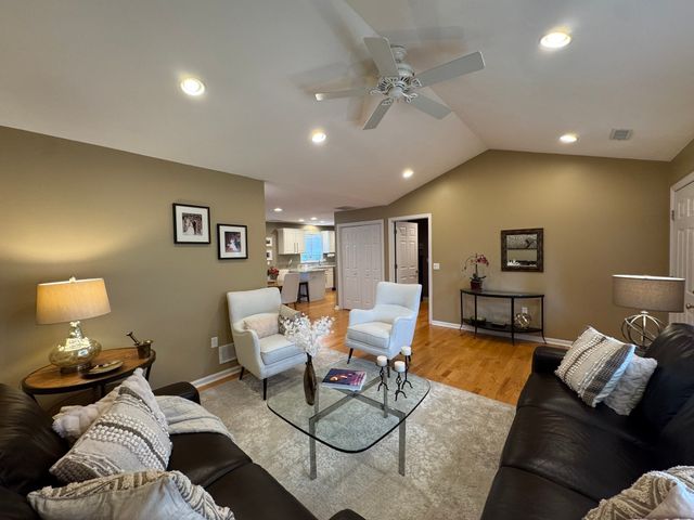 31 Dunbar Drive, Easton, MA 02356