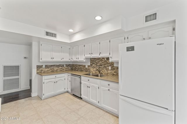 7161 E MCDONALD Drive, Paradise Valley, AZ 85253