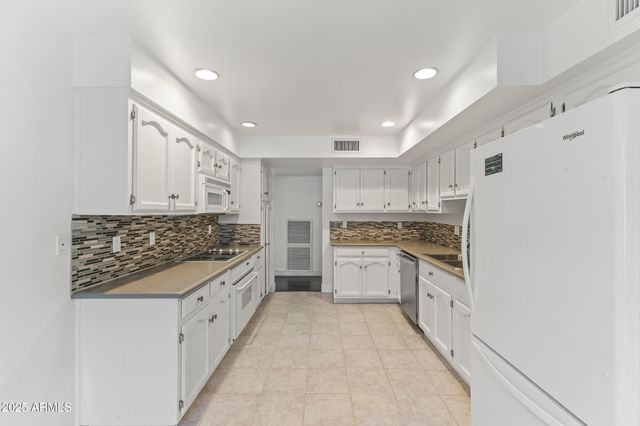 7161 E MCDONALD Drive, Paradise Valley, AZ 85253