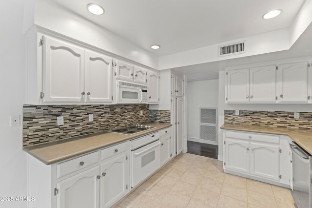 7161 E MCDONALD Drive, Paradise Valley, AZ 85253