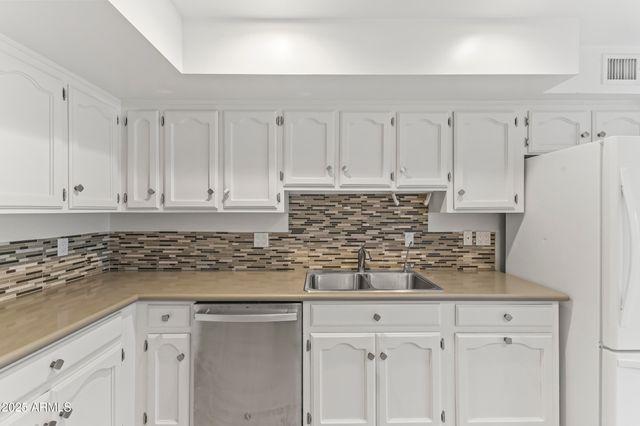 7161 E MCDONALD Drive, Paradise Valley, AZ 85253