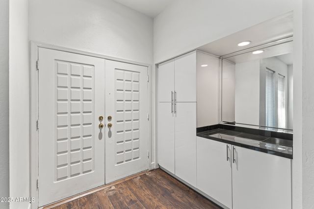 7161 E MCDONALD Drive, Paradise Valley, AZ 85253