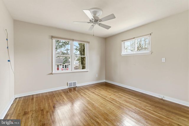 110 WARREN ST, Willow Grove, PA 19090