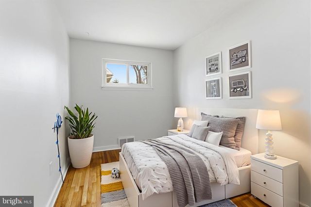 110 WARREN ST, Willow Grove, PA 19090