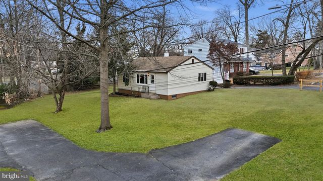 110 WARREN ST, Willow Grove, PA 19090