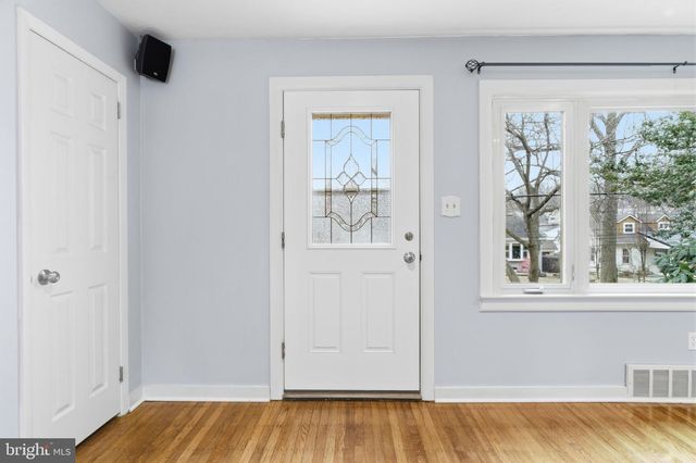 110 WARREN ST, Willow Grove, PA 19090