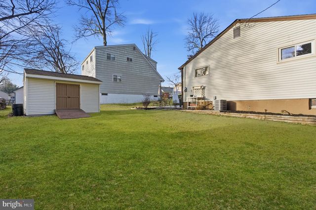 110 WARREN ST, Willow Grove, PA 19090