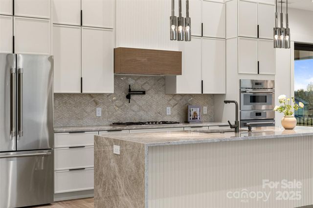 34 Bridgeway Drive 47, Candler, NC 28715