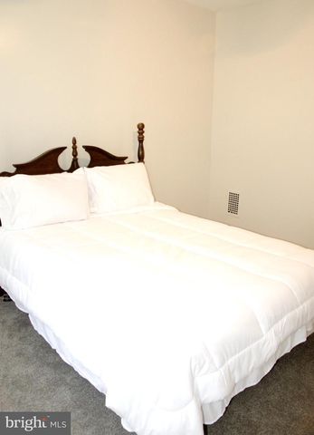 708 MELVILLE AVE, Baltimore, MD 21218