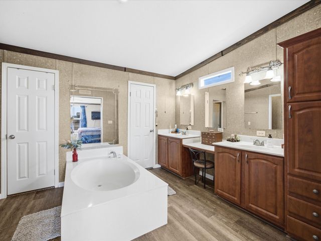 3144 Shady Creek Circle, Red Oak, TX 75154