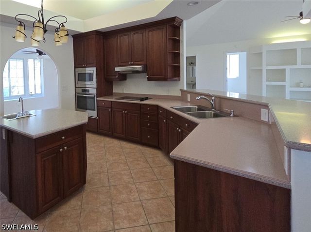 11620 Isle Of Palms DR, Fort Myers Beach, FL 33931