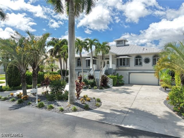 11620 Isle Of Palms DR, Fort Myers Beach, FL 33931