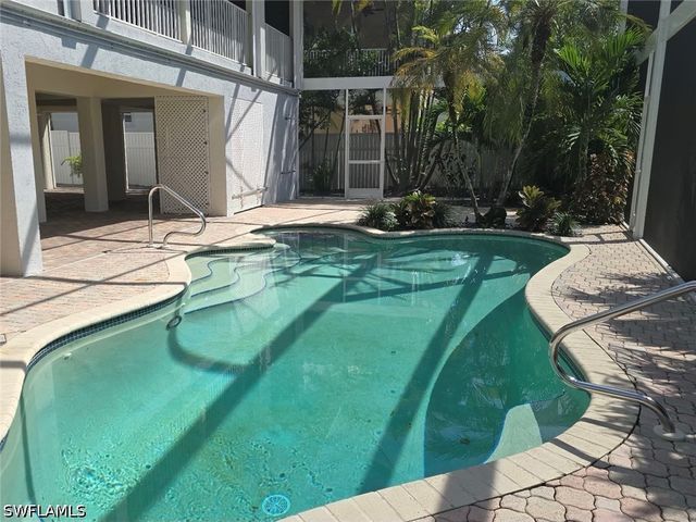 11620 Isle Of Palms DR, Fort Myers Beach, FL 33931