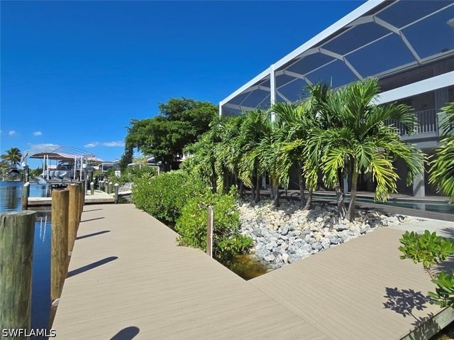 11620 Isle Of Palms DR, Fort Myers Beach, FL 33931