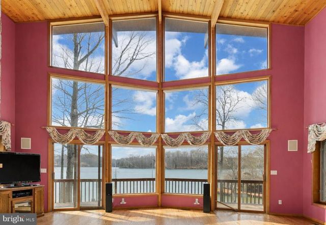 374 SORBIE LN, Mineral, VA 23117