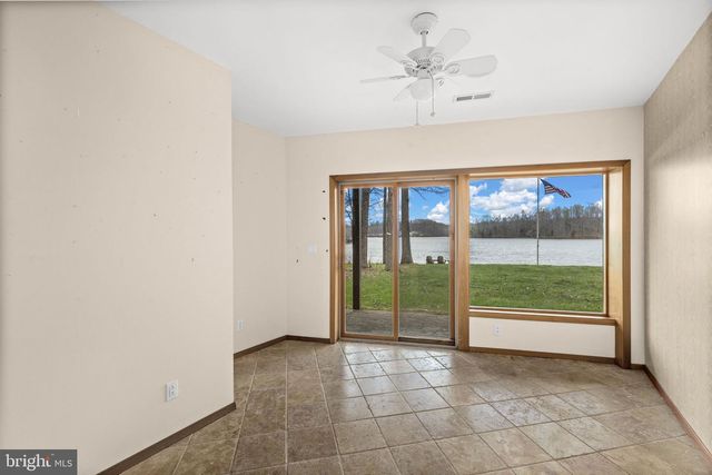374 SORBIE LN, Mineral, VA 23117
