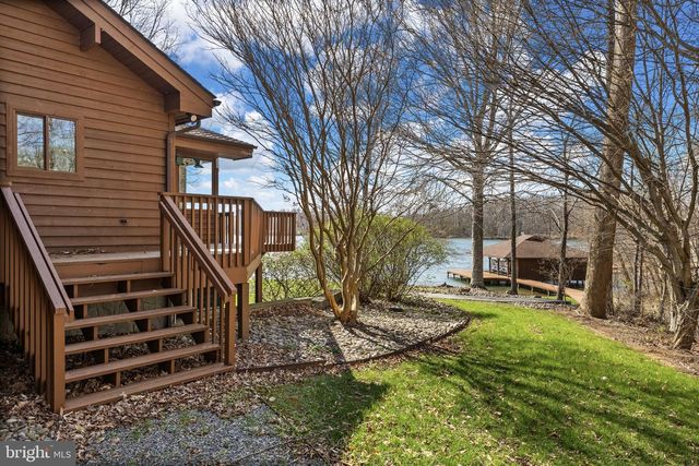 374 SORBIE LN, Mineral, VA 23117