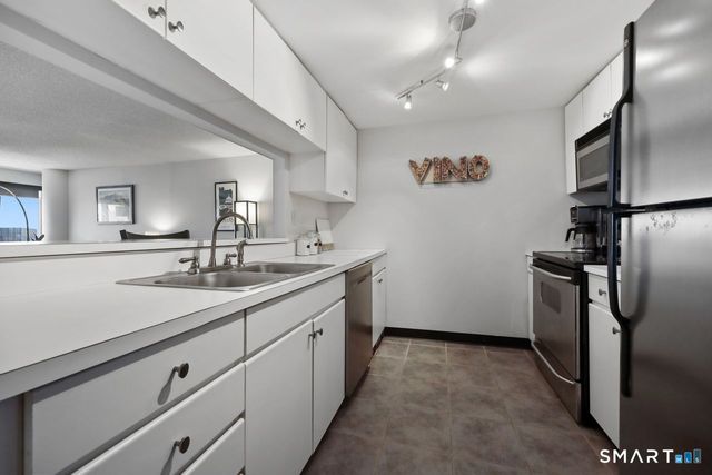 127 Greyrock Place APT 1408, Stamford, CT 06901