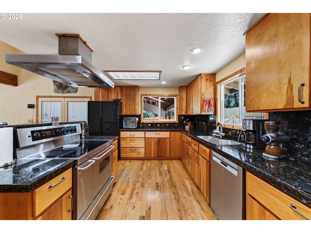 16524 S BRADLEY Rd, Oregon City, OR 97045