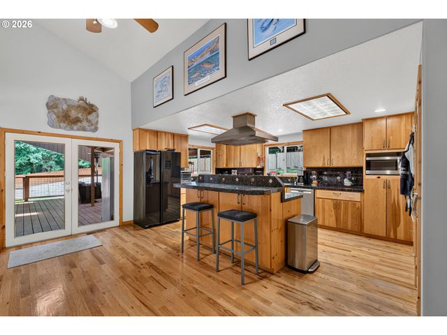 16524 S BRADLEY Rd, Oregon City, OR 97045